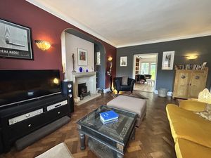 Photo 4- click for photo gallery